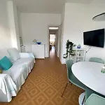 In Pieno Centro - 500 Metri Dal Mare. Lägenhet Viareggio