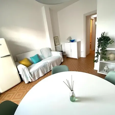 In Pieno Centro - 500 Metri Dal Mare. * Viareggio