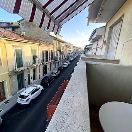 In Pieno Centro - 500 Metri Dal Mare. Apartment