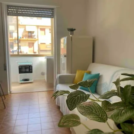 Apartment In Pieno Centro - 500 Metri Dal Mare.