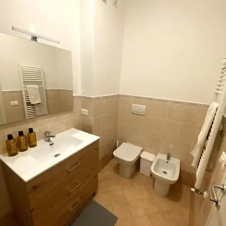 In Pieno Centro - 500 Metri Dal Mare.