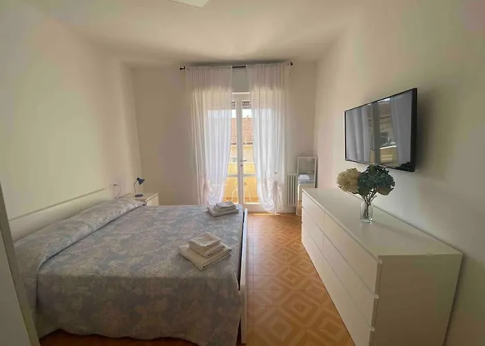 In Pieno Centro - 500 Metri Dal Mare. Apartment