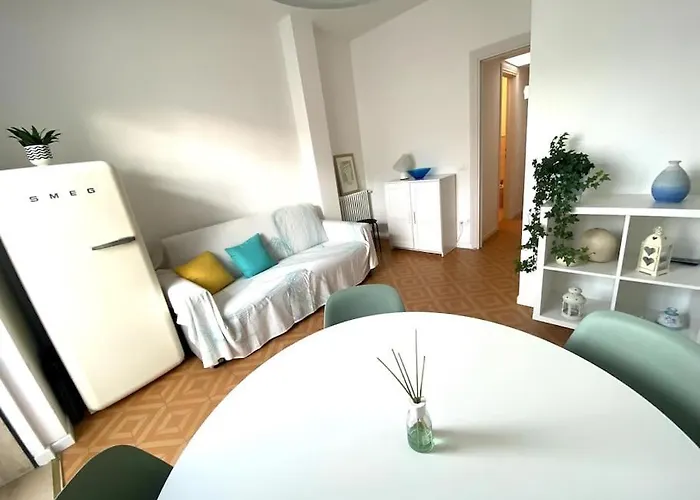 In Pieno Centro - 500 Metri Dal Mare. * Viareggio