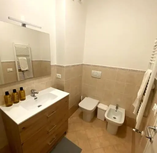 In Pieno Centro - 500 Metri Dal Mare.